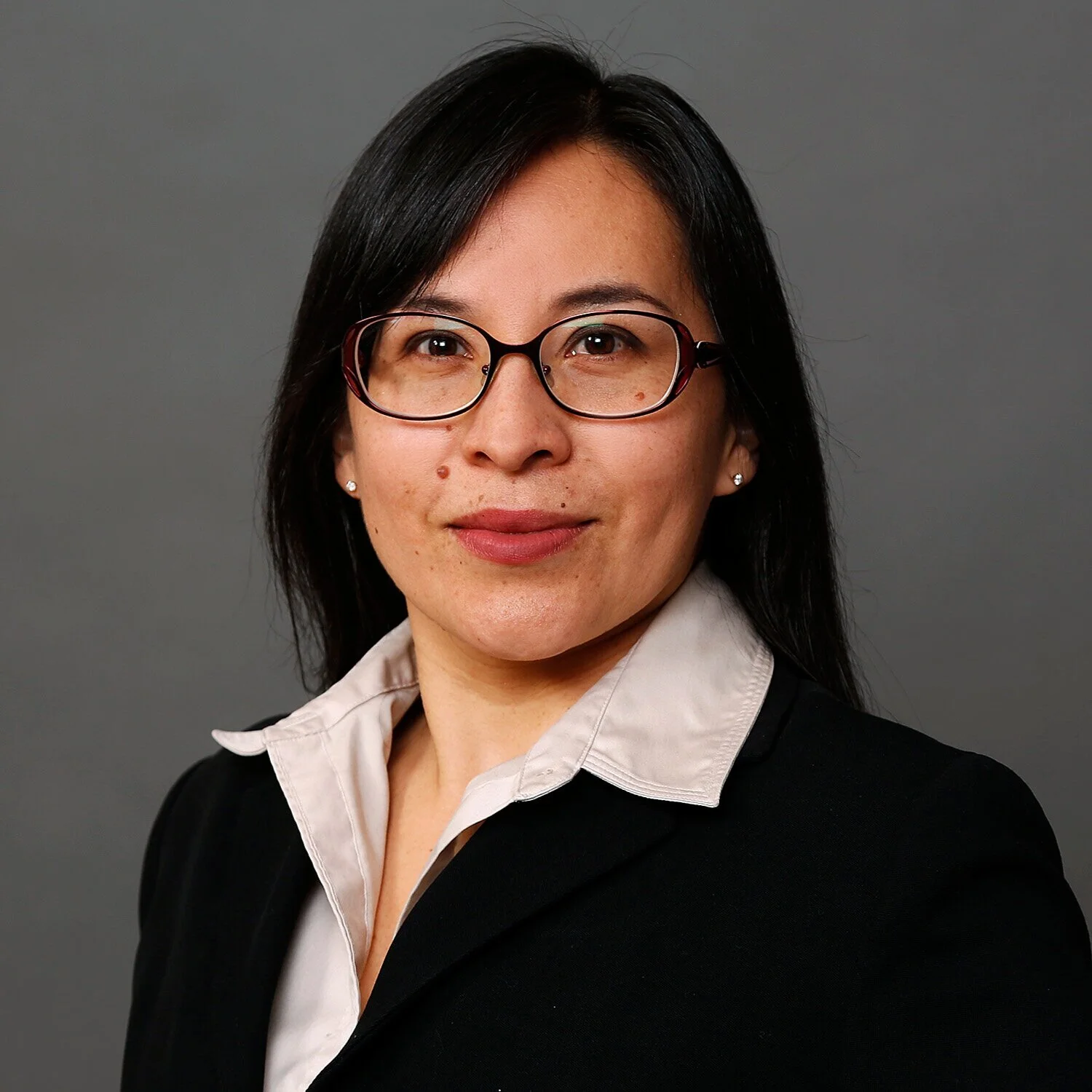 Dr. Claudia De Fuentes